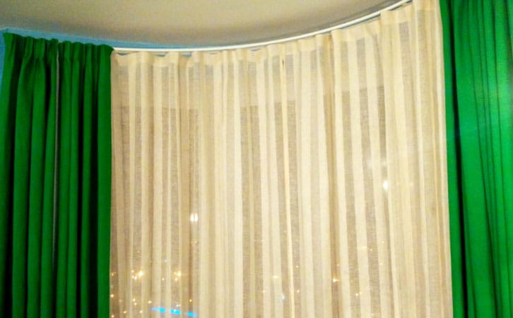 зеленые шторы