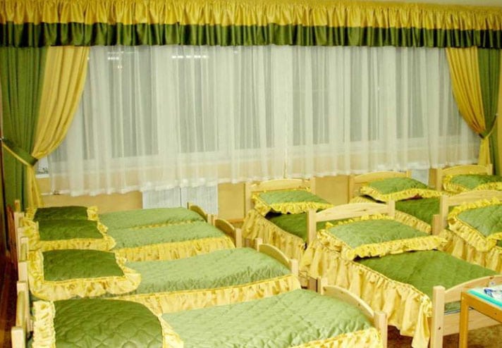 желто-зеленые шторы