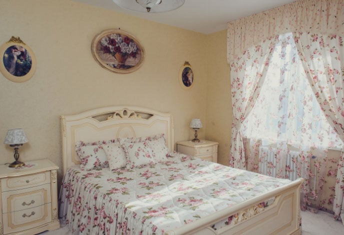 спальня со шторами в стиле прованс