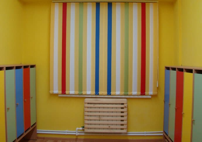 цветные рулонные шторы