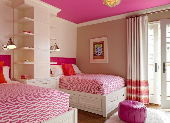 шторы в розовой комнате